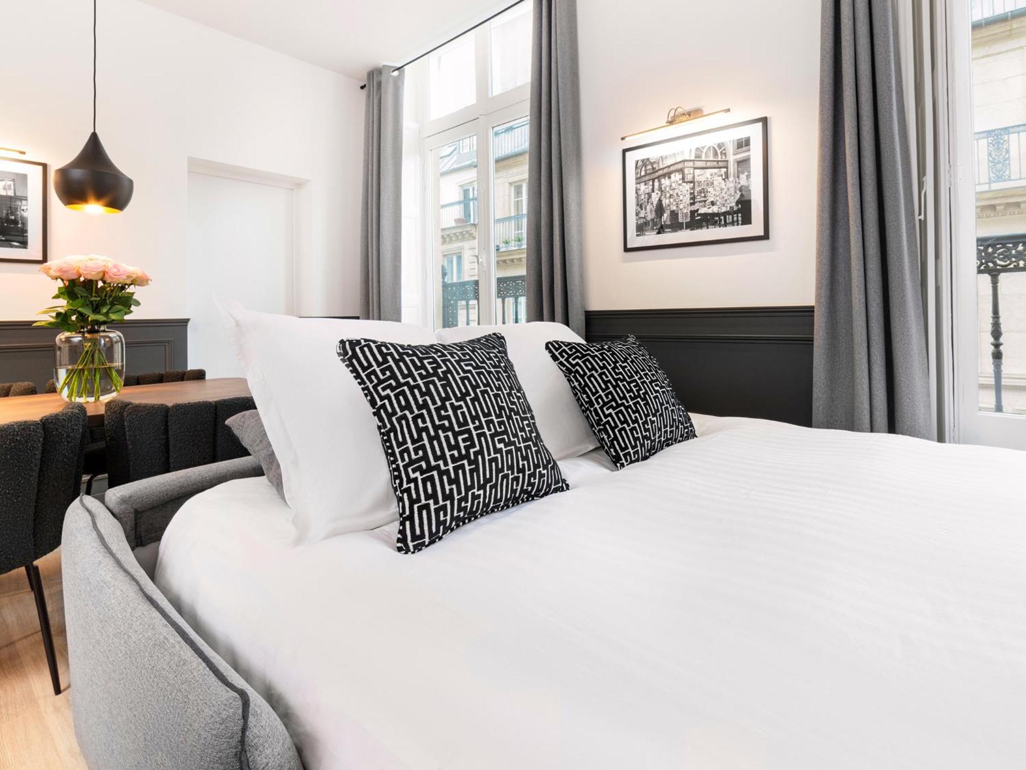 Appartement Livinparis Luxury Ac 3 Bedrooms Le Louvre Ii *